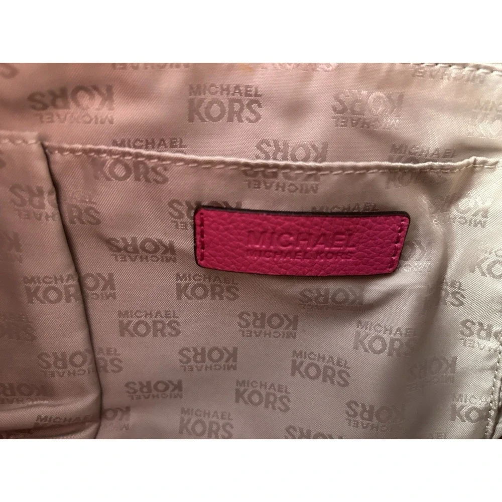 Authentic Michael Kors Pink Pebbled Leather Hobo Shoulder‎ Bag